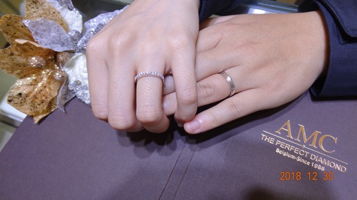 AMC鑽石 情侶戒指 鑽石 項鍊 鑽石 結婚對戒 線戒 求婚 鑽戒